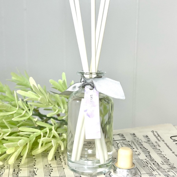 Lavender Reed Diffuser - Picture 2 of 3